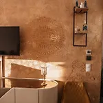 Apartamento Luxury Wellness Fonyódliget *